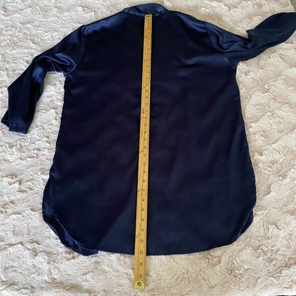 VTG Victoria's Secret Womens P/S Satin Night Shirt Navy w Nude Lace Trim Collar - Picture 8 of 10